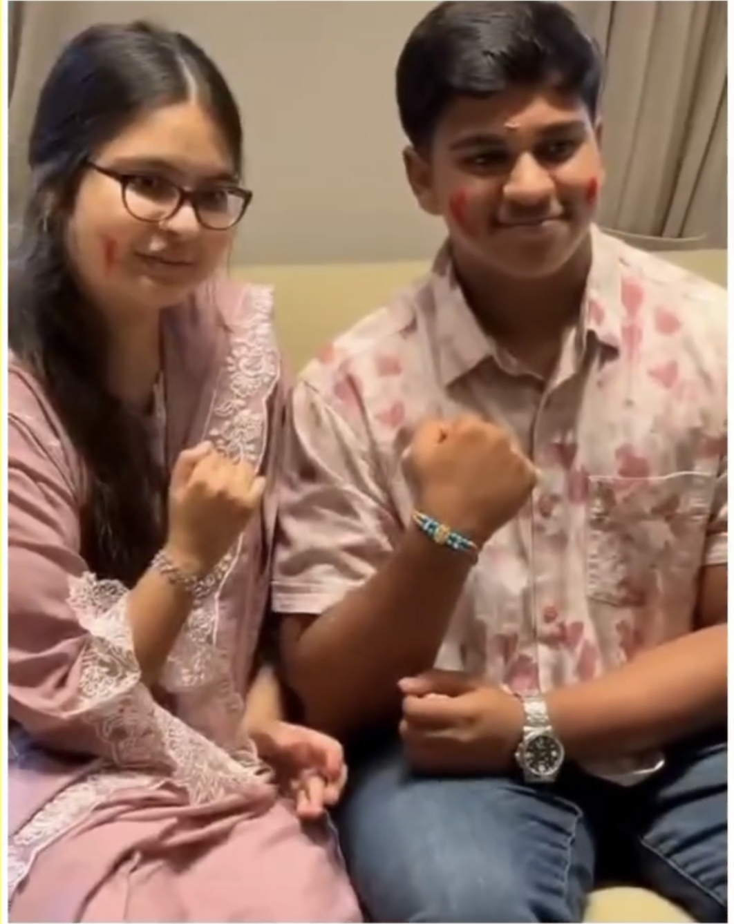 रक्षाबंधन 2025: जब बहन ने भाई को अपनी “दाता बहन” के हाथ से बांधी राखी