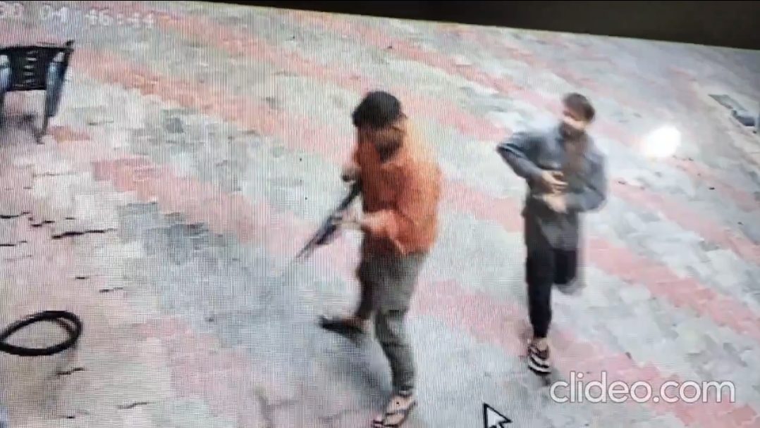 भिंड पेट्रोल पंप गोलीकांड: बिना हेलमेट पेट्रोल देने से इनकार पर युवकों ने की फायरिंग, पंप मालिक घायल